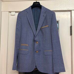 European mid blue men’s sports coat size 52